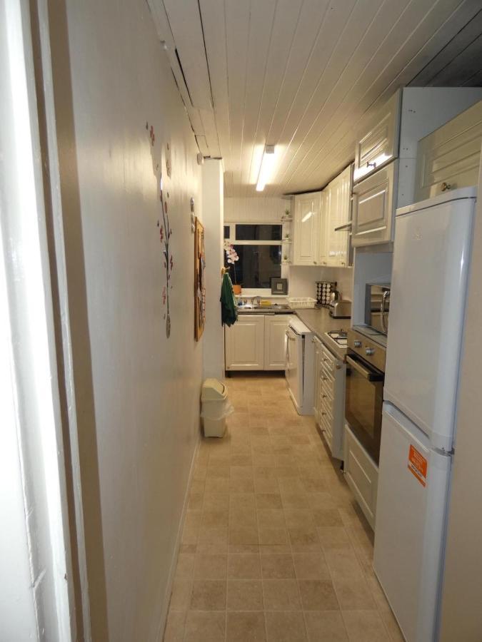 Spacious 3 Bed House With Parking & Good Transport South Norwood Dış mekan fotoğraf